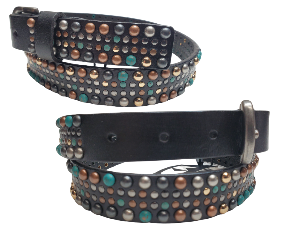This 1" width belt, made of leather, features a perfect balance of copper, turquoise, old silver colored rivets to elevate any outfit. It's versatile enough to pair with jeans or dress up a dress with it's antique silver buckle. Find it at our store in Smyrna, TN, located near the iconic downtown Nashville. Imported.