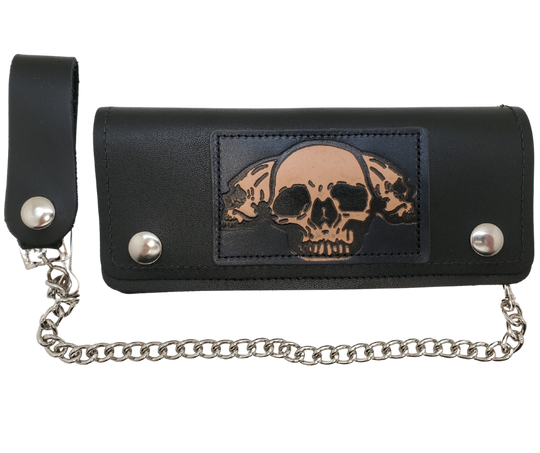 3 Skulls pattern all leather patch on a Classic Style Chain Wallet, great for the Modern minimalist. One credit card slot in the front with 2 main cash or whatever your STUFF is....5 year old receipts, concert stub from high school, the stuff you forgot was in there! Available in our Smyrna, TN shop a short drive from downtown Nashville. Like most wallets with over stuffing will limit the time of use. 