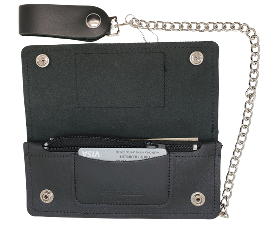 3 Skulls pattern all leather patch on a Classic Style Chain Wallet, great for the Modern minimalist. One credit card slot in the front with 2 main cash or whatever your STUFF is....5 year old receipts, concert stub from high school, the stuff you forgot was in there! Available in our Smyrna, TN shop a short drive from downtown Nashville. Like most wallets&amp;nbsp;over stuffing&amp;nbsp;will limit the time of use. 