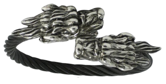 Stainless Steel Wolf head combined with a Black Steel Cable will get you noticed no matter where you are. Durable Stainless Steel last for years. Get yours now at our Smyrna, TN shop not far from Murfreesboro.

Approx. 8" with Wolf heads touching
Adjustable/Flexible cable