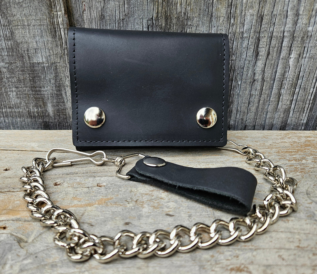 Our Bar Hopper Chain wallet is just the right amount of wallet for your night out riding your bike. It&
