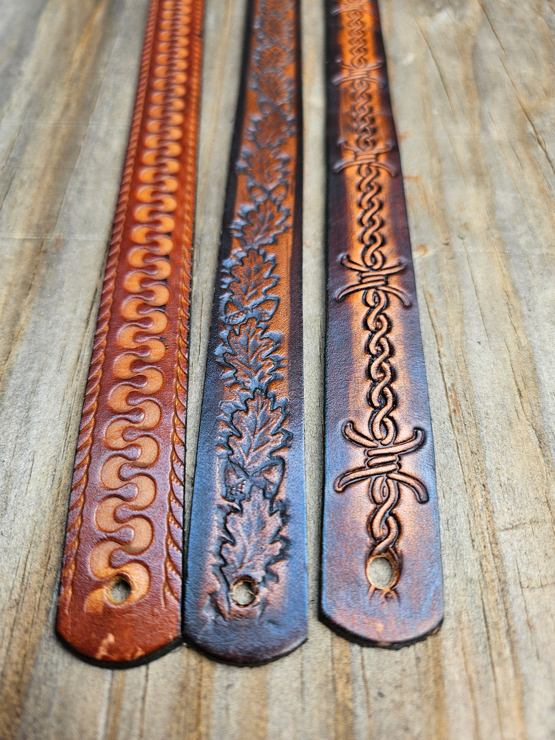 Classic Western Styled, embossed pattern leather hatbands that are 3/4" wide fitting up to size 7 1/2 hat. Fit&