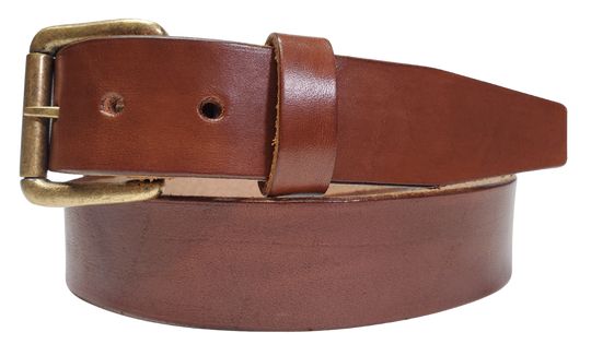 Medium Brown
Great for The Office! This real Veg-Tan leather belt starts with a hand dyed 9-10oz (1/8"ish) leather belt strip. Comes with your choice of Antique Nickle or Brass colored buckle that is snapped in for easy removal. It is handmade in our Smyrna, TN shop, which is located just outside of Nashville.