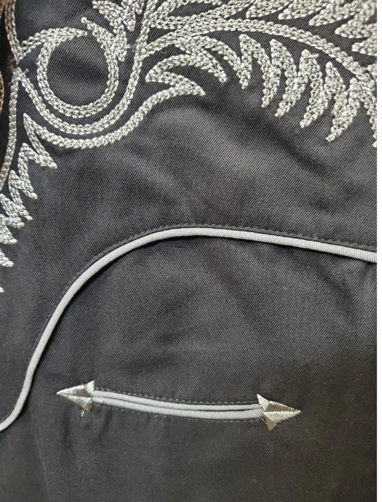 Close up - Classic Boot Stitch Western shirts never go out of style! Inspired by classic cowboy movies, these timeless designs are favorites of today’s country stars and rock icons alike. Pair them with your favorite ripped jeans for a casual vibe or dress them up with sharp jeans for a night out. Just arrived at our Smyrna, TN shop, just a stone’s throw from Music Row in downtown Nashville!