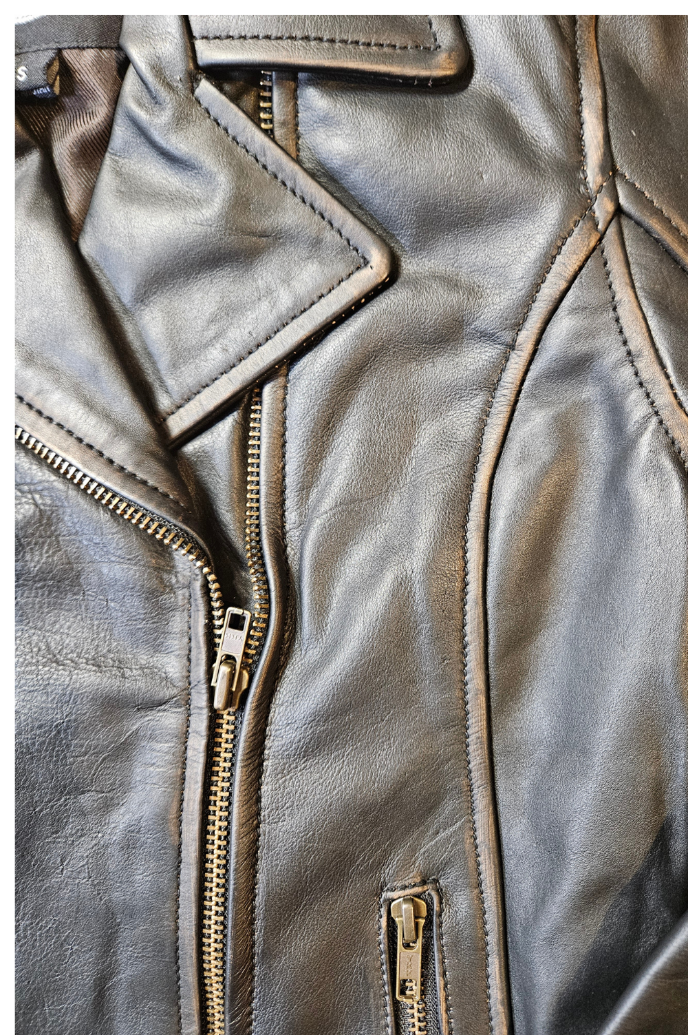 The Timeless MC style Rhiannon Jacket in Soft and supple Distressed Brown leather. Black lining. Antique brass hardware. 4 outside pockets, 2 inside conceal carry pockets, 4 waist straps for adjustments. Ride to Smyrna, TN outside of Nashville and gets yours. Sizes XS-5XL.