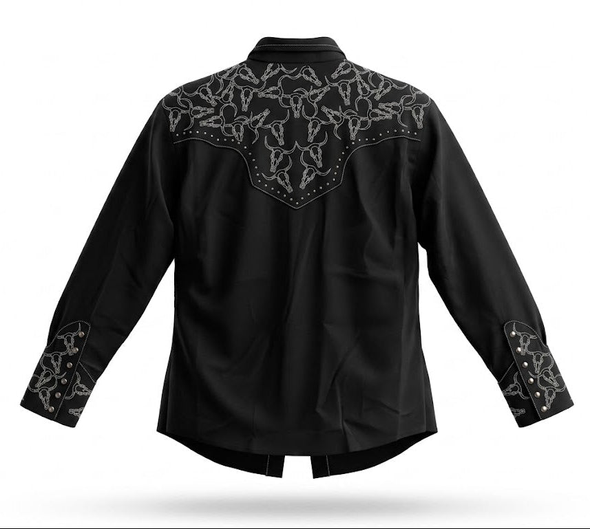 Scully Western Shirts and Longhorn Embroidery designs never go out of style! Inspired by classic cowboy movies, these timeless designs are favorites of today’s country stars and rock icons alike. Pair them with your favorite ripped jeans for a casual vibe or dress them up with sharp jeans for a night out. Just arrived at our Smyrna, TN shop, just a stone’s throw from Music Row in downtown Nashville!
