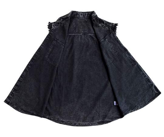 Classic Stonewash Frayed Sleeveless Shirt. The perfect shirt for those warm summer rides. Now in stock at our Smyrna, TN not far from Bumpus HD in Murfreesboro.

100% Cotton
Stonewashed for worn look
Two Chest Pockets
Button down collar to keep it from slapping on face
Buttoned front