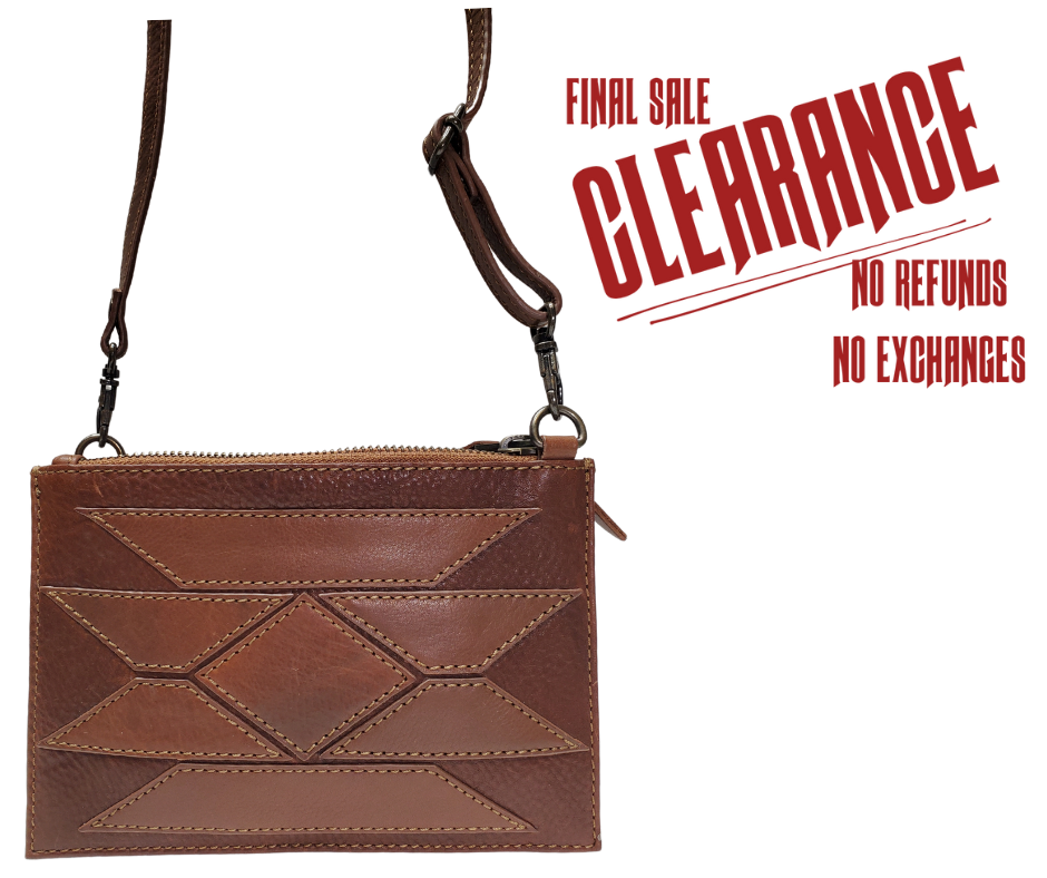 Southwest Crossbody style bag.
2 zippered main pockets
3 card slots in each zippered pocket
7.5x2x5.5&nbsp;
Imported