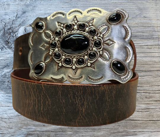 The Sedona Mesa Belt Buckle Set brings to minds eye the Mesa&