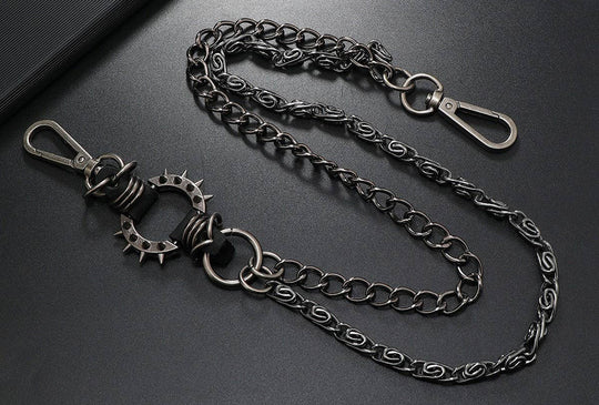 Give yourself in the Viking attitude with the Norse Wallet chain. It's edgy triple chain and Spikes ring gives you that inner warrior wherever you go. Two clip easily attach to a wallet or your jeans loops. Now in stock at our Smyrna, TN shop

Metal alloy
Imported