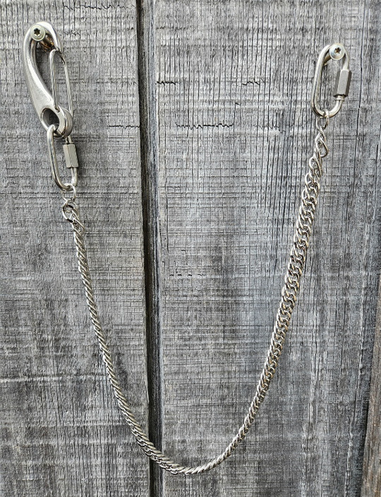 The Long Haul Wallet Chain attaches to your wallet to your jeans with a strong Stainless Steel chain. This chain is approx. 3/8" flat Cuban style link and and about 26" in length with sturdy claw and ends oval ends that loosen for easy attachment.