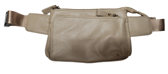 The on the Go Cowhide leather waist pack. Fully adjustable nylon waist belt with snap buckle closure. Two spacious main compartments, one with an interior zipper pocket. Back side has a discrete zipper pocket. Color match zipper and gold brushed hardware with leather pulls. Get yours at our local Smyrna, TN shop.

Cowhide genuine leather
Size: 8 ½” x 5” x ¾”
Front zipper pocket: 7” x 4 ½”
Waist length: adjust to 50 “
Color: Black, cream, light blue