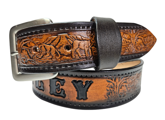 Wilderness leather belt in antique brown.