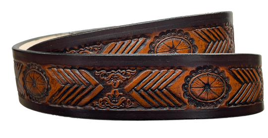 This unique belt features a chevron shape that replicates a hand-laced look, plus an oval concho. Snap-on buckle made from veg tan cowhide in your choice of finish or with a name. Crafted with care in Tennessee, just a hop, skip, and a jump away from Nashville.