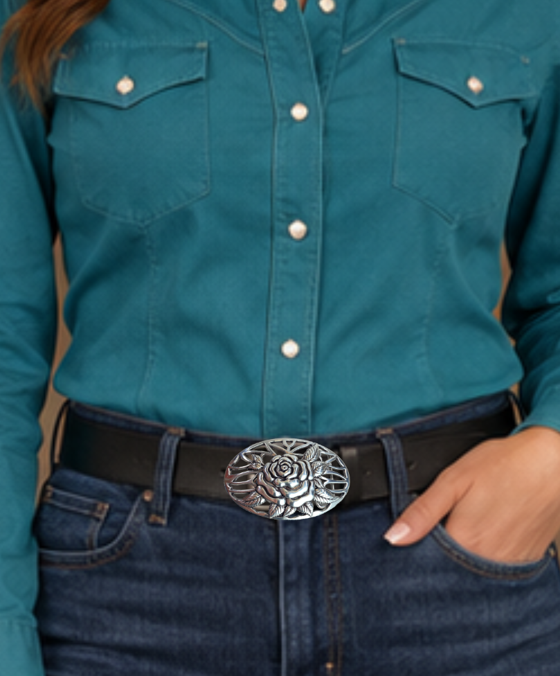 A Filigreed Rose design in Antique Nickel that looks great on plain 1 1/2" Black or Brown belt. A easy to wear oval shape that&