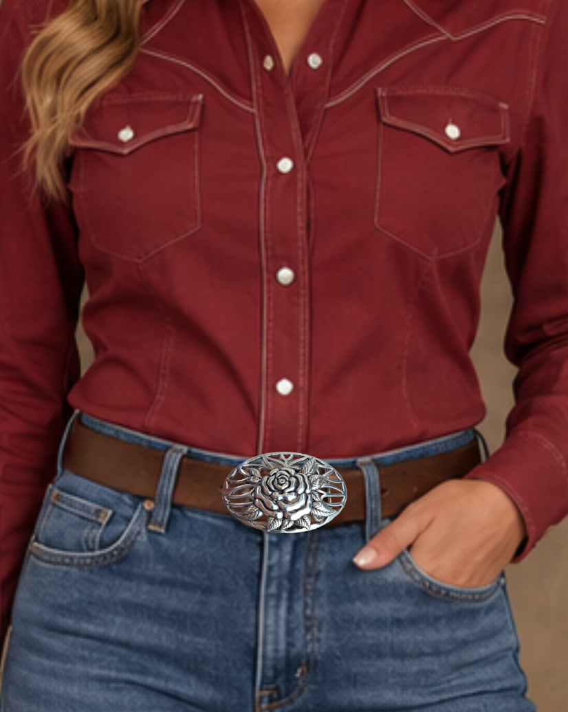 A Filigreed Rose design in Antique Nickel that looks great on plain 1 1/2" Black or Brown belt. A easy to wear oval shape that&