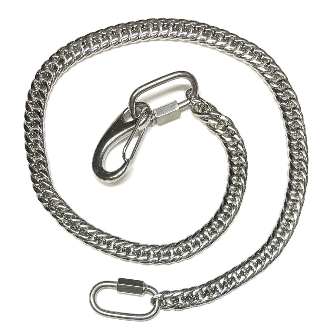 Our Locked-In Stainless Steel Wallet chain says you like items that are built to last. This Stainless Steel Chain is Simple but Sturdy and will keep your wallet where it needs to be. The sturdy halter snap hook attaches to your jeans and the locking carabiner securely attaches to your wallet. Stainless Steel will not chip or peel like like normal chains. Ride down and get yours in our shop just outside Nashville in Smyrna, TN.&nbsp;

27 1/2" Total Length
Solid Stainless Steel
Weight 7oz.