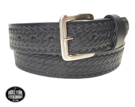 "The Rosco" Basket Weave Leather belt is made from Veg-Tan shoulder cow leather. It is 9-10 oz. or approximately 1/8" thick and is 1 1/2" wide. It has smoothed and finished edges and basket weave design is embossed on surface. Choose from 5 color options. The antique nickel plated solid brass buckle snaps in place. Made in our shop just outside Nashville in Smyrna, TN.