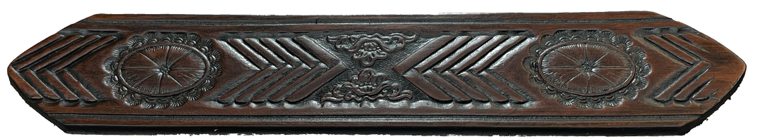 This unique belt features a chevron shape that replicates a hand-laced look, plus an oval concho. Snap-on buckle made from veg tan cowhide in your choice of finish or with a name. Crafted with care in Tennessee, just a hop, skip, and a jump away from Nashville.