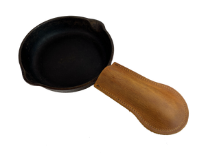 This USA made Iron skillet handle will be a staple in your kitchen. Keep it handy while cooking your favorite recipes . Fits most iron skillets. Will develop a nice patina with use. Choose Black or Asst. Brown.