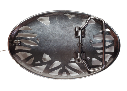 A Filigreed Rose design in Antique Nickel color that looks great on plain 1 1/2" Black or Brown belt. A easy to wear oval shape that&