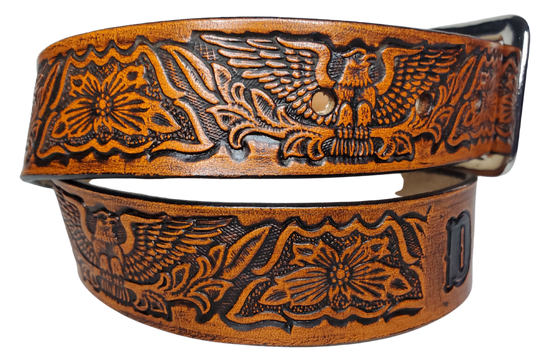 Our Kid's "Patriot" is just like the Patriot' for dad or mom. Full grain American vegetable tanned cowhide approx. 1/8"thick. Width is 1 1/4" and includes Antique Nickle plated Solid Brass buckle. We Hand Finish with each belt. Edges are smooth burnished painted edges. Made in our Smyrna, TN, USA shop. Buckle snaps in place for easy changing if desired.  Choose with or without name, if without name, 